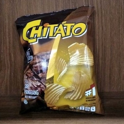 CHITATO Rasa Sapi Panggang Beef BBQ Potato Chips Besar 68g 68 gr