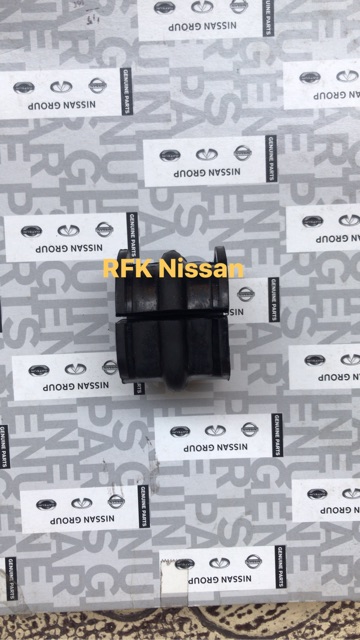 Karet Stabil Belakang Nissan Xtrail T31 T32