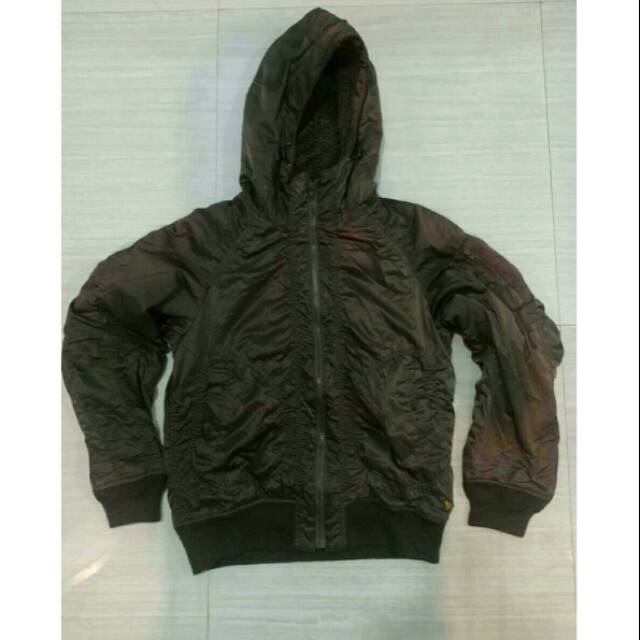 Jaket Bomber Uniqlo Bekas