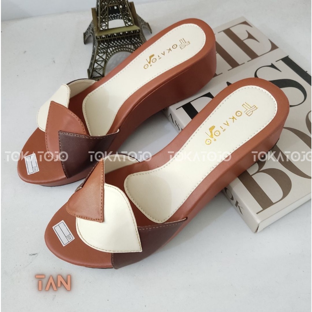 Sandal wedges wanita terbaru/sandal wanita casual elegan/sandal wedges hak 5 cm/sandal wanita dewasa terbaru/sandal wanita original terbaru/sandal motif hati