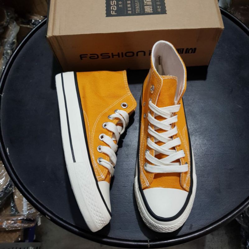 SEPATU SNEAKER HIGH TOP CANVAS 068890