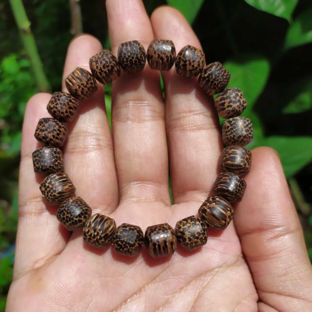 Gelang Liwung Lawu