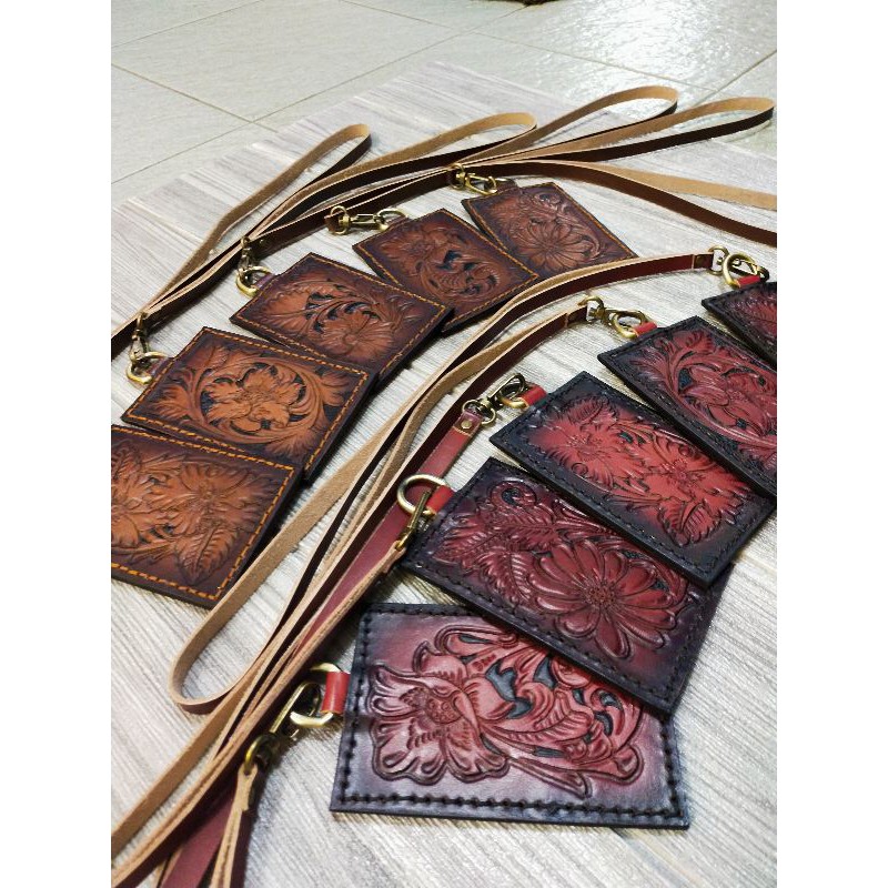 

Tempat Name Tag Kulit