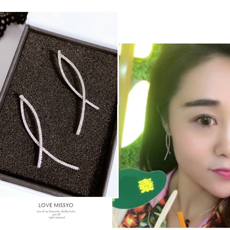 Gaya Korea Dongdaemun stud anting-anting panjang cross ikan line fishtail sosialita berlian imitasi