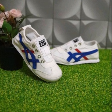 Sepatu Anak Laki Laki Perempuan Unisex Slip On Sneakers Sepatu Anak 0nitsuka Tiger Sepatu Anak Cowok Cewek Simple Praktis Trendy Sporty