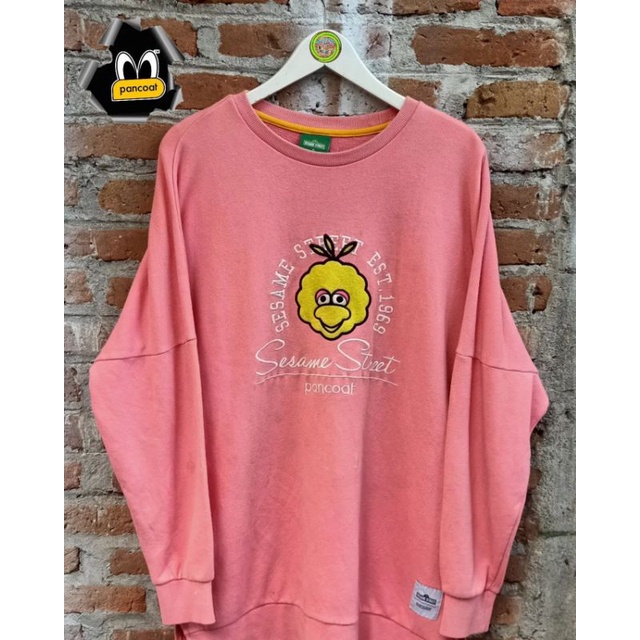 crewneck pancoat x sesame street