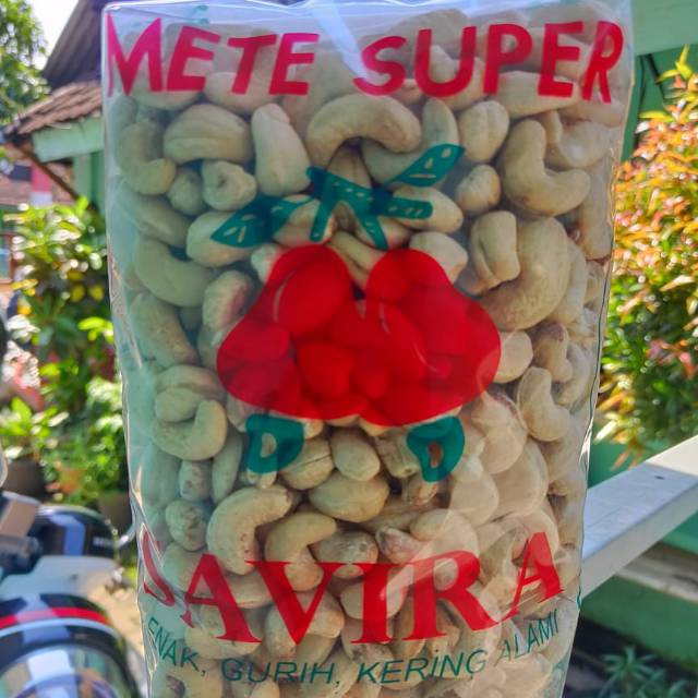 

Kacang Mete Super 1 kg