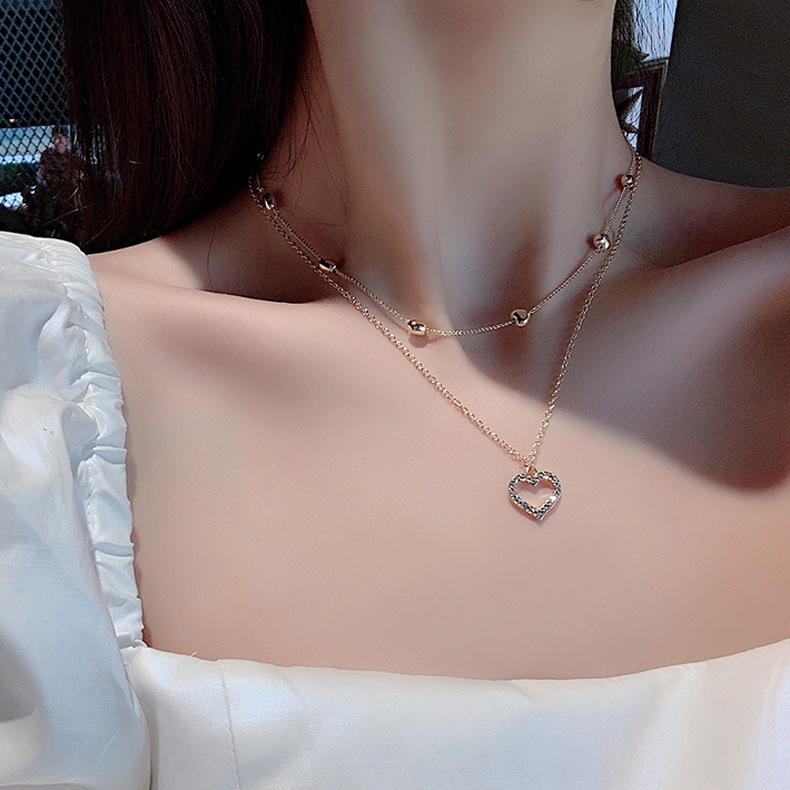 XiaoboACC Kalung Choker Multilayer Aksen Berlian Bentuk Hati Gaya Korea