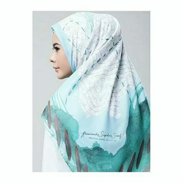 Darani Scarf Blue Ria Miranda