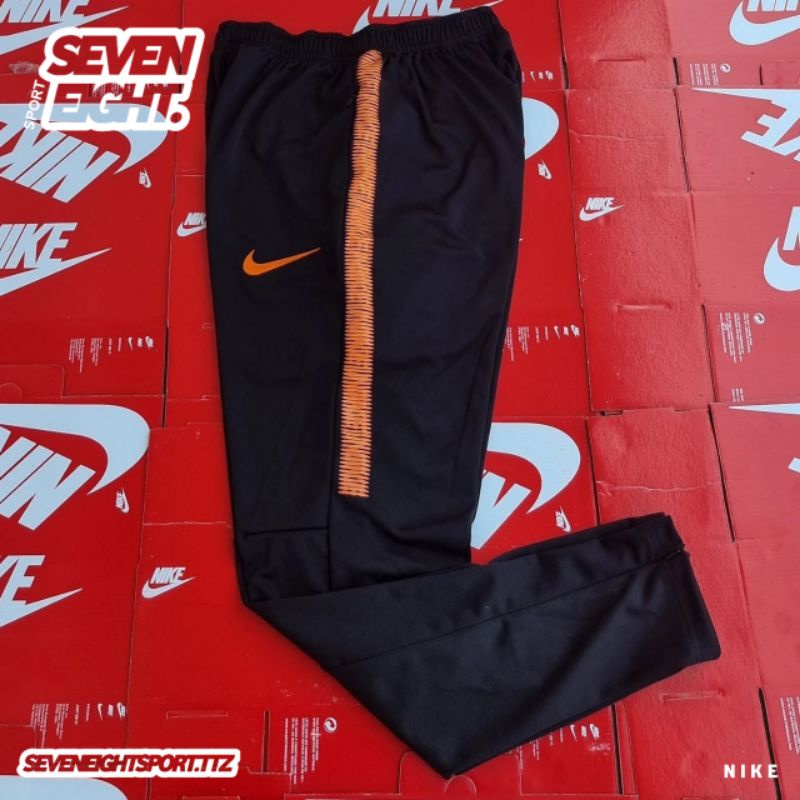 DISKON CELANA TRACKPANTS NIKE Trackpants Nike