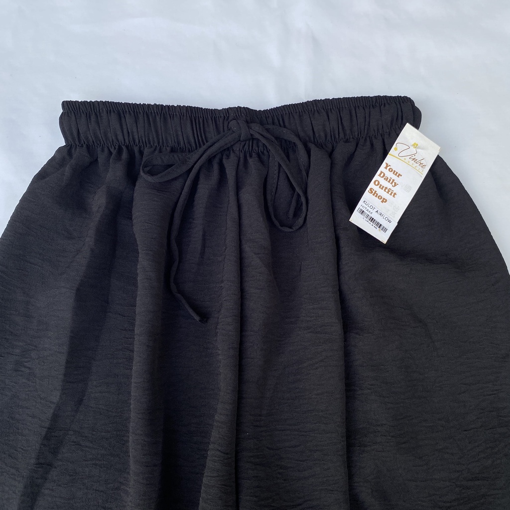 VIOLET HIGHWAIST LOOSE PANTS KULOT CRINCLE AIRFLOW-Hitam
