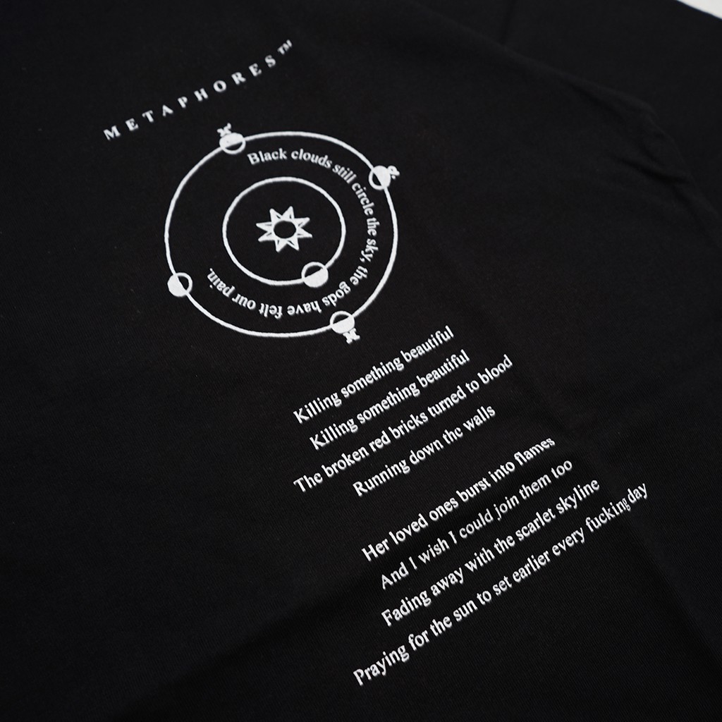 Metaphores Tshirt Scarlate Skyline