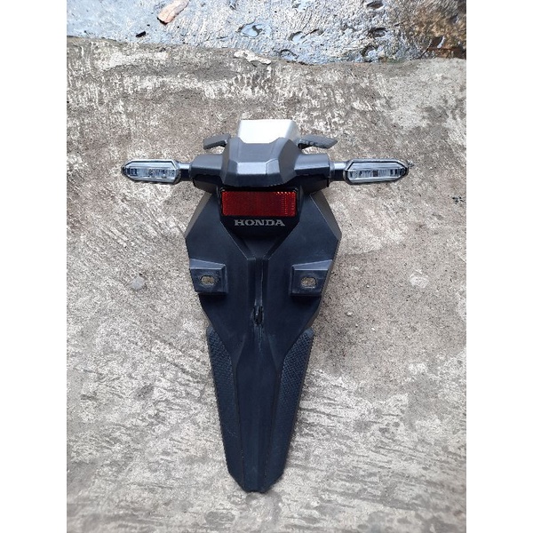 Spakbor belakang Vario 125 led Vario 150 led new original copotan set lampu sein sen slebor sepakbor