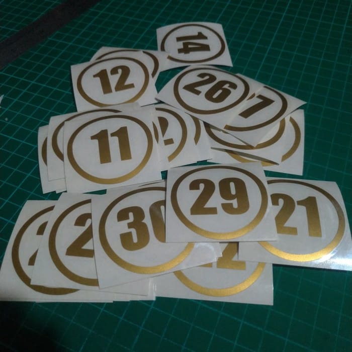 

STIKER ANGKA MODEL CUTTING BULAT UK DIAMETER 20 CM BAHAN ORACAL