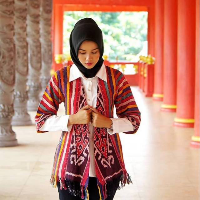 Outer blazer tenun ikat etnik