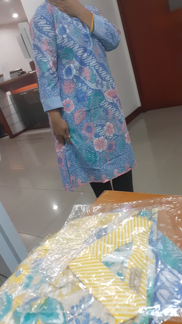 Terbaru Serut Genes Jelita Tunic Navbor Yelbor Whitbor Creambor Tunik Batik Modern Hrb030 Dolbi Dob