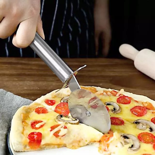 Pisau Cutter Pizza Pisau Pemotong Pizza Bentuk Roda Stainless Steel/ alat pemotong pizza stainless steel
