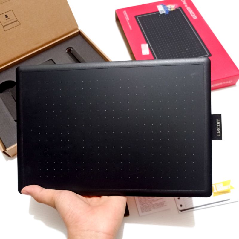 one by wacom ctl 672 second