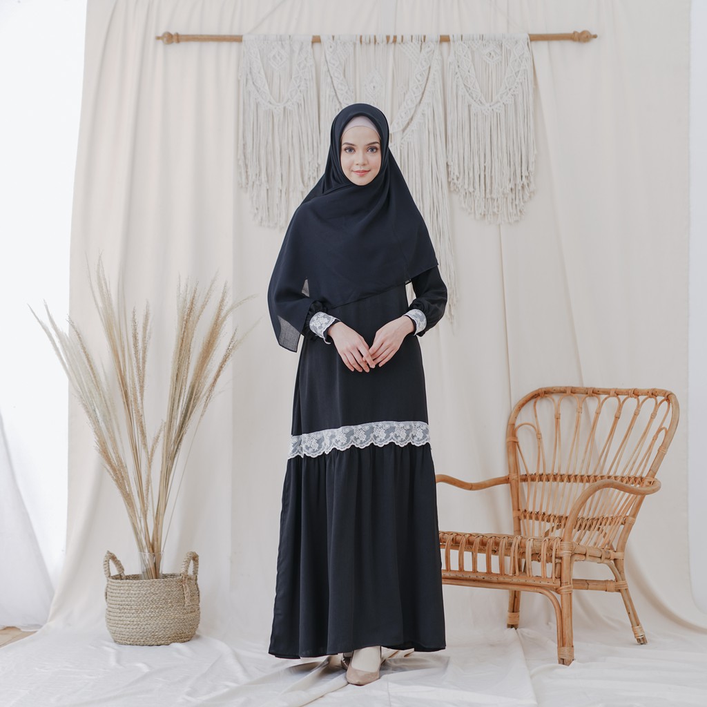 Yumna Dress by GIETS