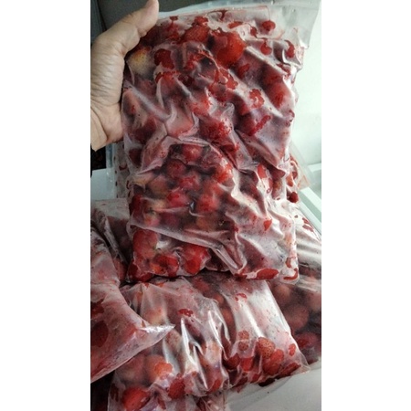 Strawberry Frozen 1kg fresh beku