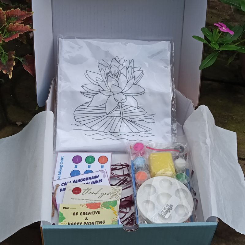 

TSHIRT PAINTING KIT POLA BUNGA TERATAI I MEWARNAI KAOS BUNGA TERATAI