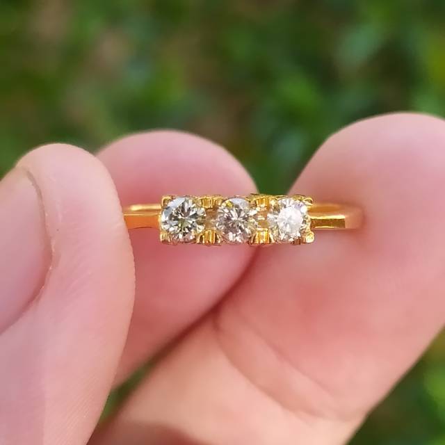 Emas Berlian Cincin Model Listring