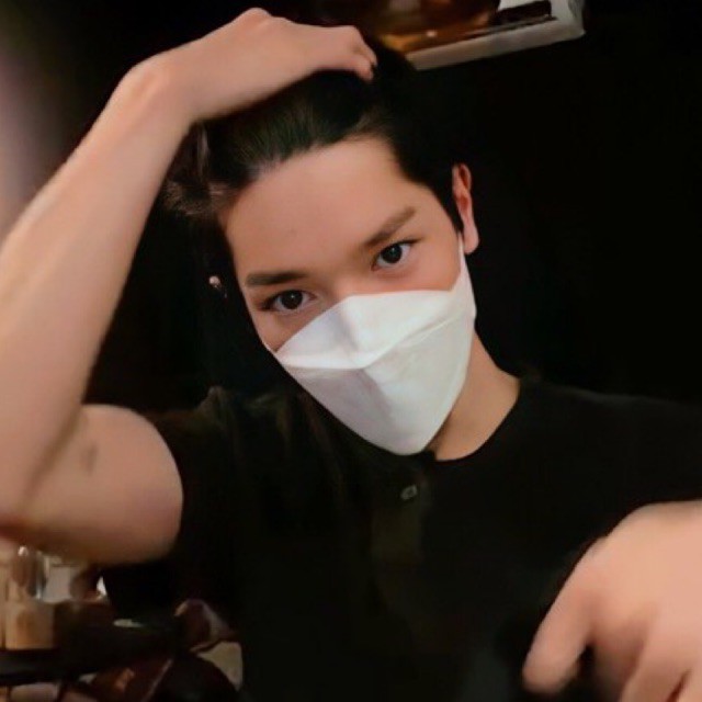 ( BOOKED ) holo standee resonance pt. 2 taeyong