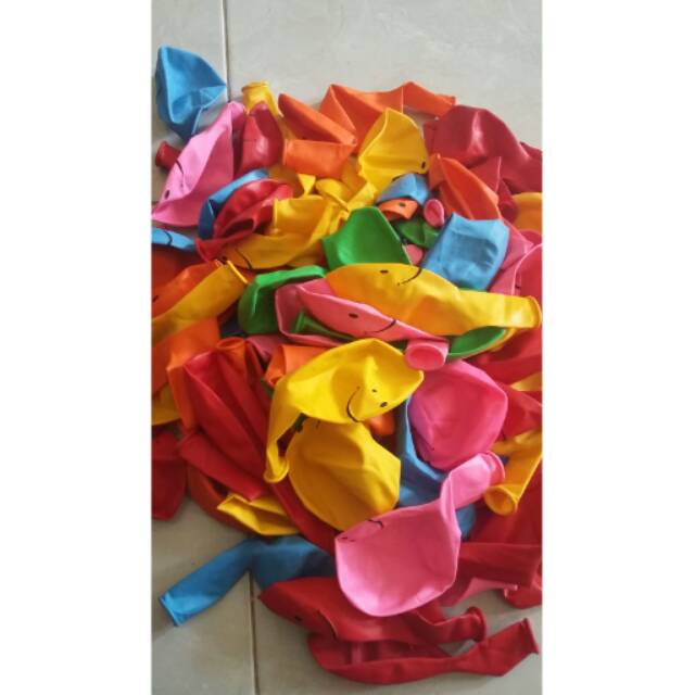 100 pcs Balon karet smile mix colour