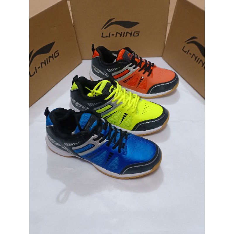 sepatu badminton lining attack lll original