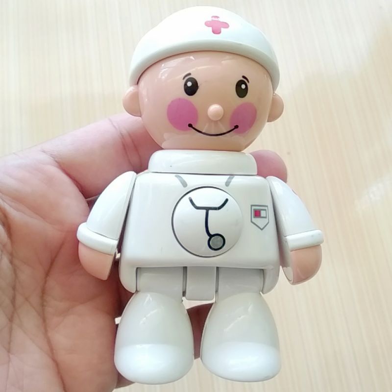 Mainan / Pajangan Patung Figure Dokter Tolo Toys Bekas Mulus