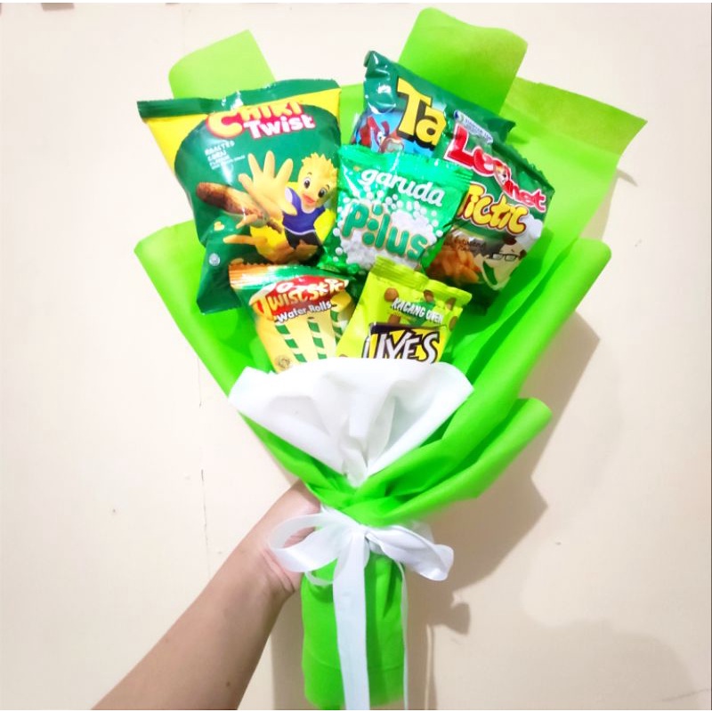 

Buket Snack Hijau Isi 6 Snack Random boquet