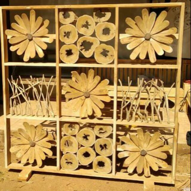 Penyekat ruangan , tipe ukir bunga Matahari