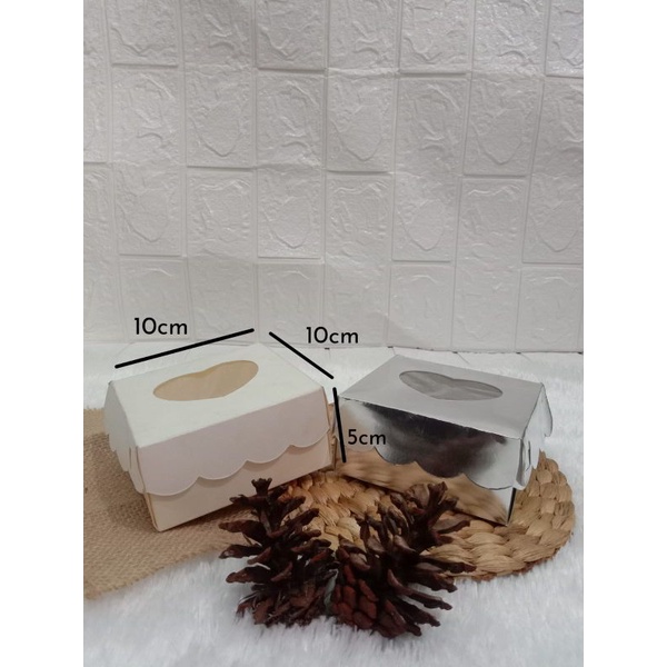 DUS DONAT KECIL ( MUAT ISI 1 DONAT ) / KOTAK DONAT HATI SILVER DAN PUTIH UK 10 X 10 X 5
