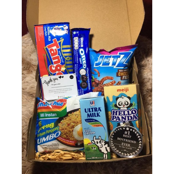 

Kado ultah/ Kado unik/ Hampers cewek cowok/ Kado murah/ Gift box/ Hampers murah