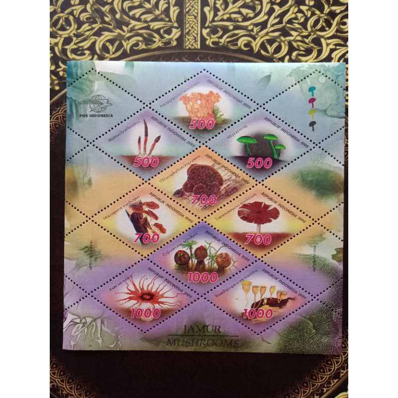 

set prangko Indonesia seri jamur 1999