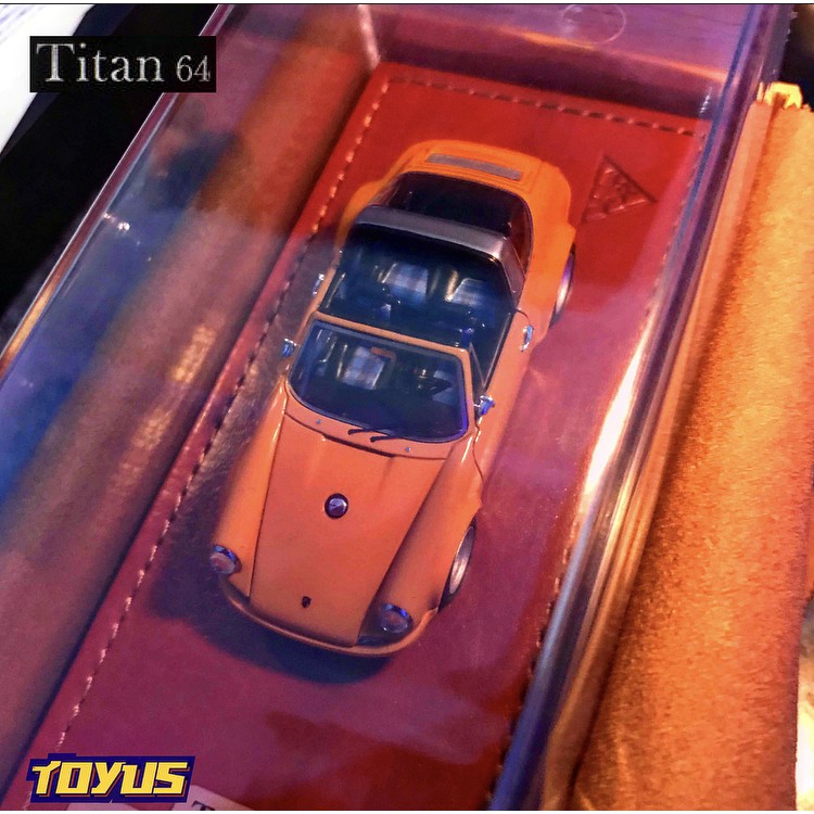 Make Up Titan 64 - TM002C SINGER PORSCHE TARGA 911 964 ORANGE