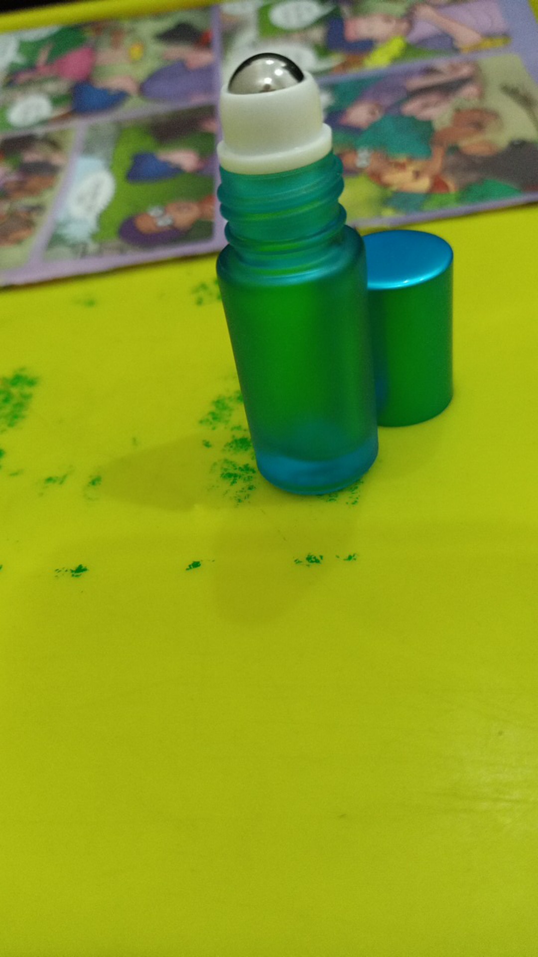 Botol Kaca Roll On 5ml Frosted Dengan Tutup Warna Sama. Kaca Tebal