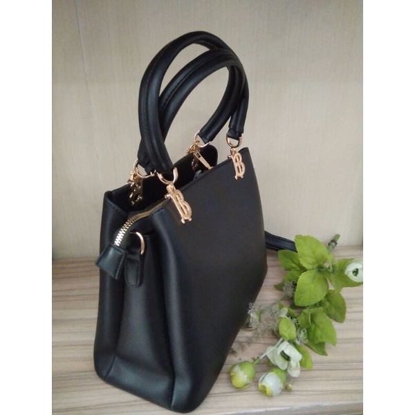 Tas wanita hitam/khaki