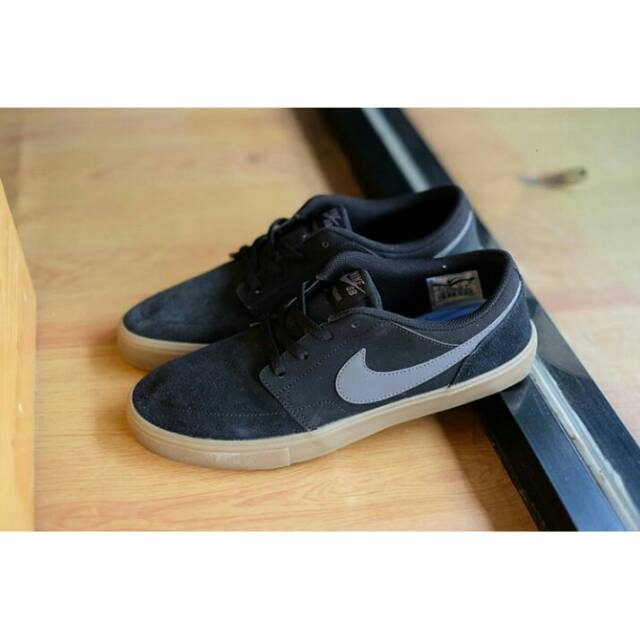 Nike SB Portmore Soft Suede Black Sol Gum 100% Original