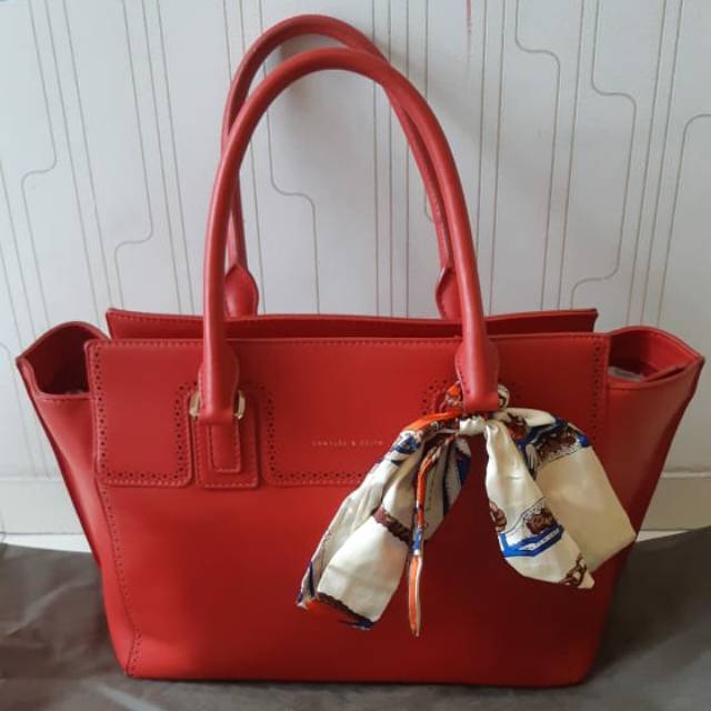 Tas Wanita Charles n Keith Preloved