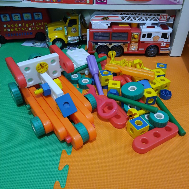 Preloved GIGO Junior Engineer Mainan Edukasi Merakit Anak Build Play not ELC Little Tikes Melissa Do