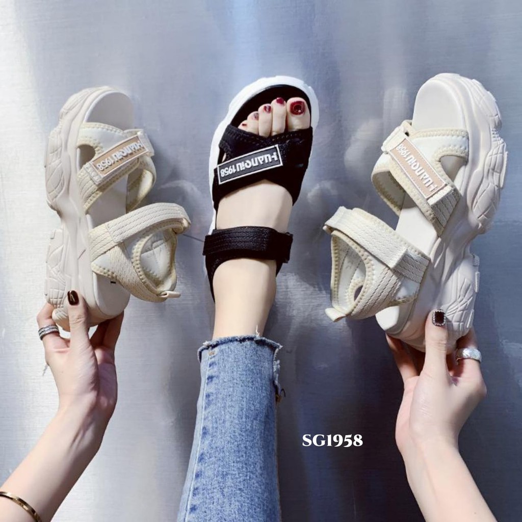 RESTOCK WYN SANDAL WEDGES GUNUNG FASHION KOREA SG1958