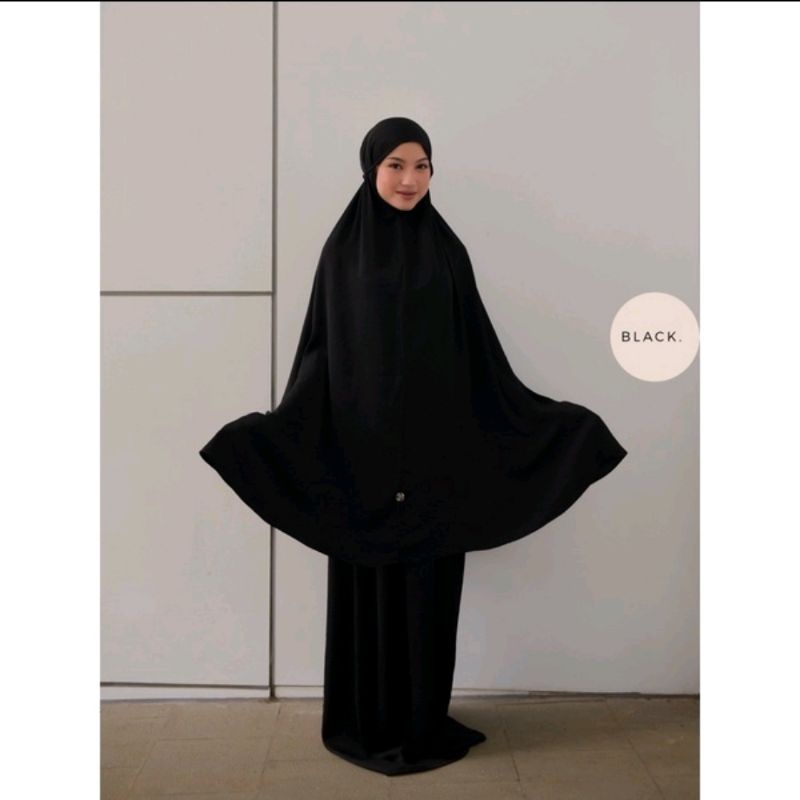 Ghadia Prayer Set by Pulchra Gallery