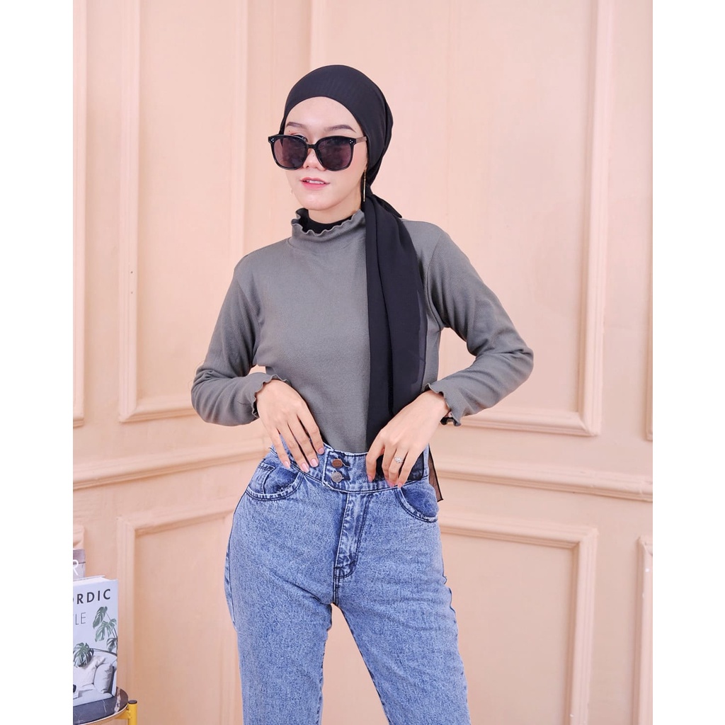 DAISY CURLY SWEATER / INNER RIB PREMIUM TURTLENECK KRIWIL LENGAN PANJANG NECI TOP KAOS CURLY RAJUT KERAH / KAOS POLOS / KAOS LENGAN PANJANG / INNER RUFFLE / INNER HIJAB KENGAN PANJANG BAHAN RIB TEBAL / KAOS CURLY RIB RAJUT KERAH  / INNER TOP TURTLENECK