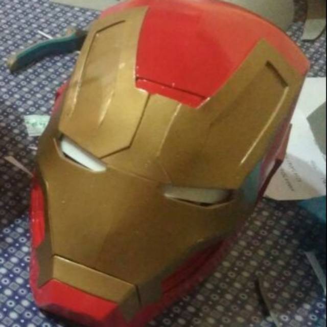 Topeng ironman