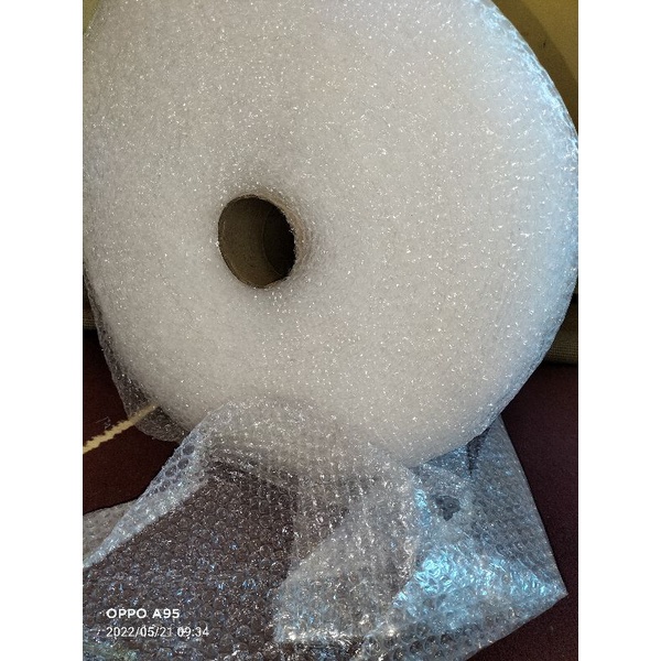 

Bubble wrap dan karton untuk tambhan paking