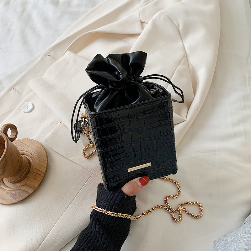 [PEKANBARU] TAS SLINGBAG SERUT MODEL KUBUS KEKINIAN IMPORT