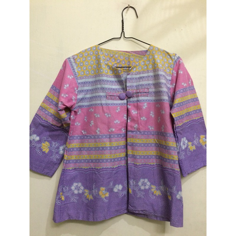 Outer batik Batik wanita Atasan batik Batik jogja