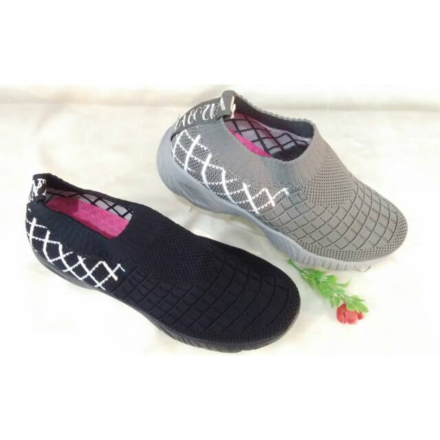 Sepatu wanita bozka 30 navy/grey