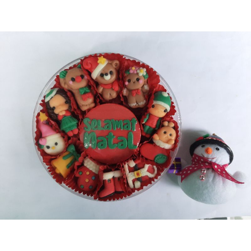 

Cokelat edisi Natal kemasan toples